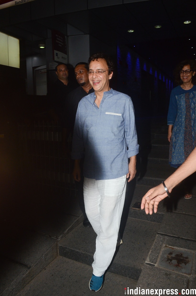 vidhu vinod chopra at karan johar bash