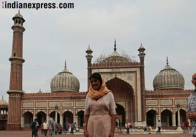Nikki Haley visits Jama Masjid, makes rotis for 'langar