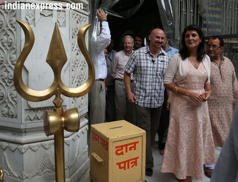 Nikki Haley visits Jama Masjid, makes rotis for 'langar