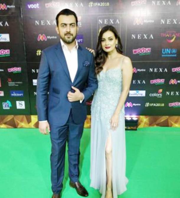 dia mirza with husband sahil at IIFA 2018