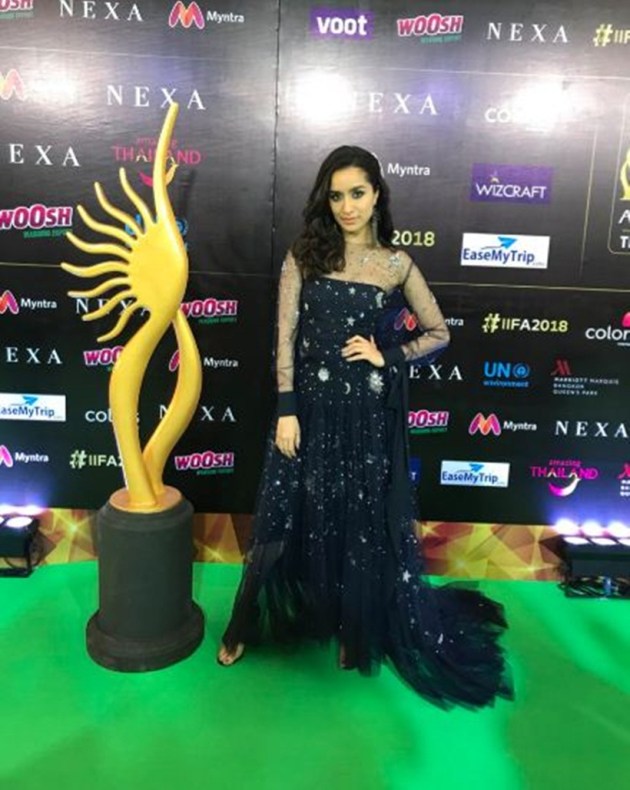 Shraddha Kapoor iifa green carpet