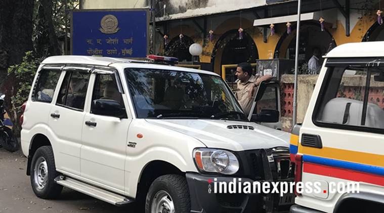 Mumbai: Biker booked for ramming constable 