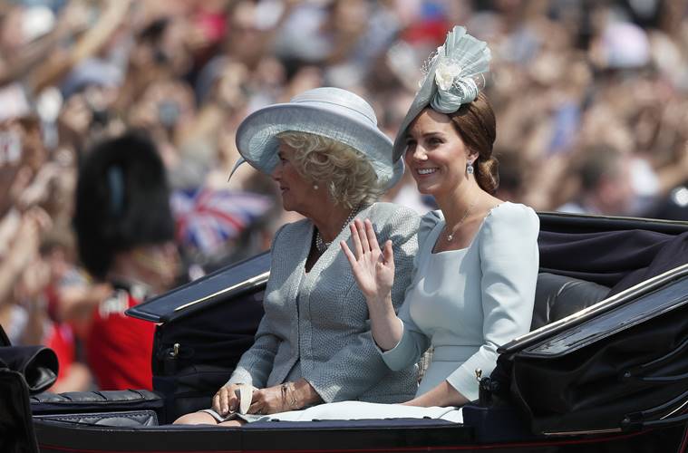 Meghan Markle trooping the colour, kate middleton trooping the colour, meghan markle queen elizabeth's birthday parade, kate middleton queen elizabeth's birthday parade, meghan markle fashion, meghan markle latest photos, indian express, indian express news