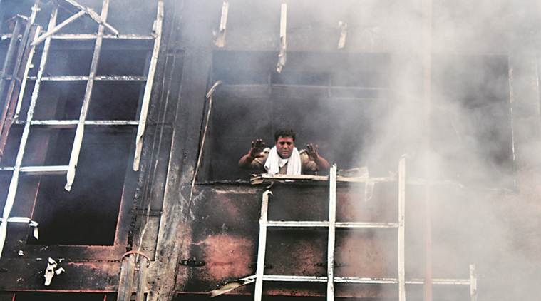 Lucknow, Lucknow hotel fire, Charbagh hotel fire, Charbagh fire, hotel in chargbagh, hotesl in lucknow, indian express