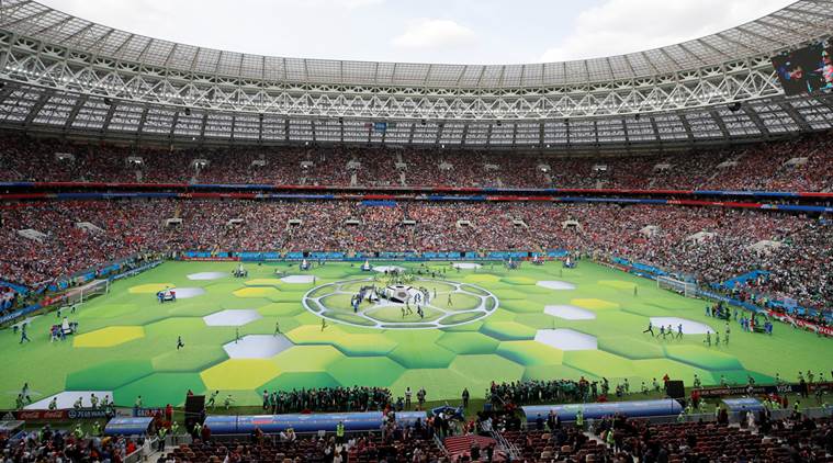 FIFA World Cup Russia 2018: Natalia Vodianova, the model guardian of the World  Cup trophy - Foto 3 de 14