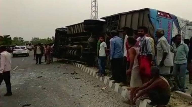 UP: 17 killed, 24 injured as speeding bus overturns