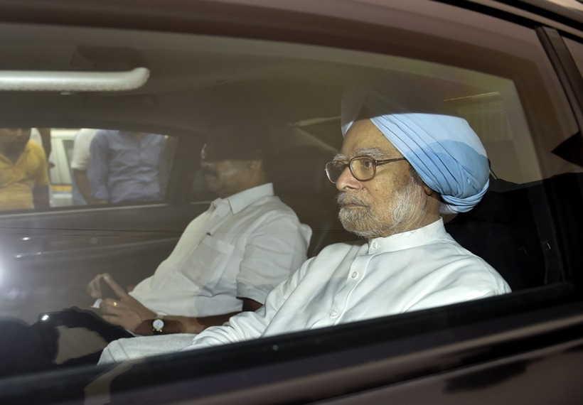 Atal Bihari Vajpayee admitted to AIIMS: Rahul Gandhi to PM Modi visit former PM
