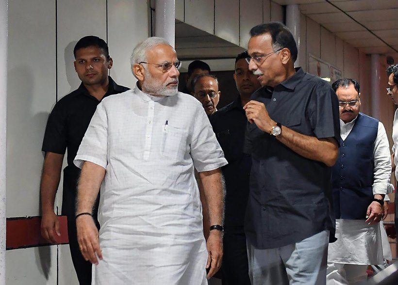Atal Bihari Vajpayee admitted to AIIMS: Rahul Gandhi to PM Modi visit former PM