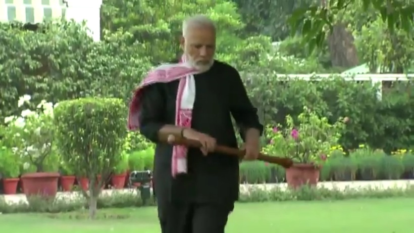 Here's how Narendra Modi stays fit, responding to Virat Kohli's fitness challenge
