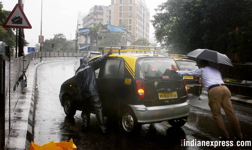 Mumbai, Mumbai rains, Mumbai rainfall photos, Mumbai weather, Rain in mumbai, Monsoon rain, Rainfall in mumbai, Maharashtra rains, Mmbai monsoon, Mumbai weather, Mumbai traffic,