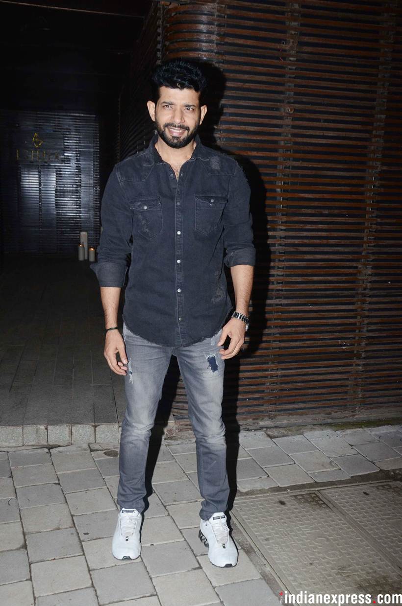 vineet kumar singh at aanand L Rai birthday party