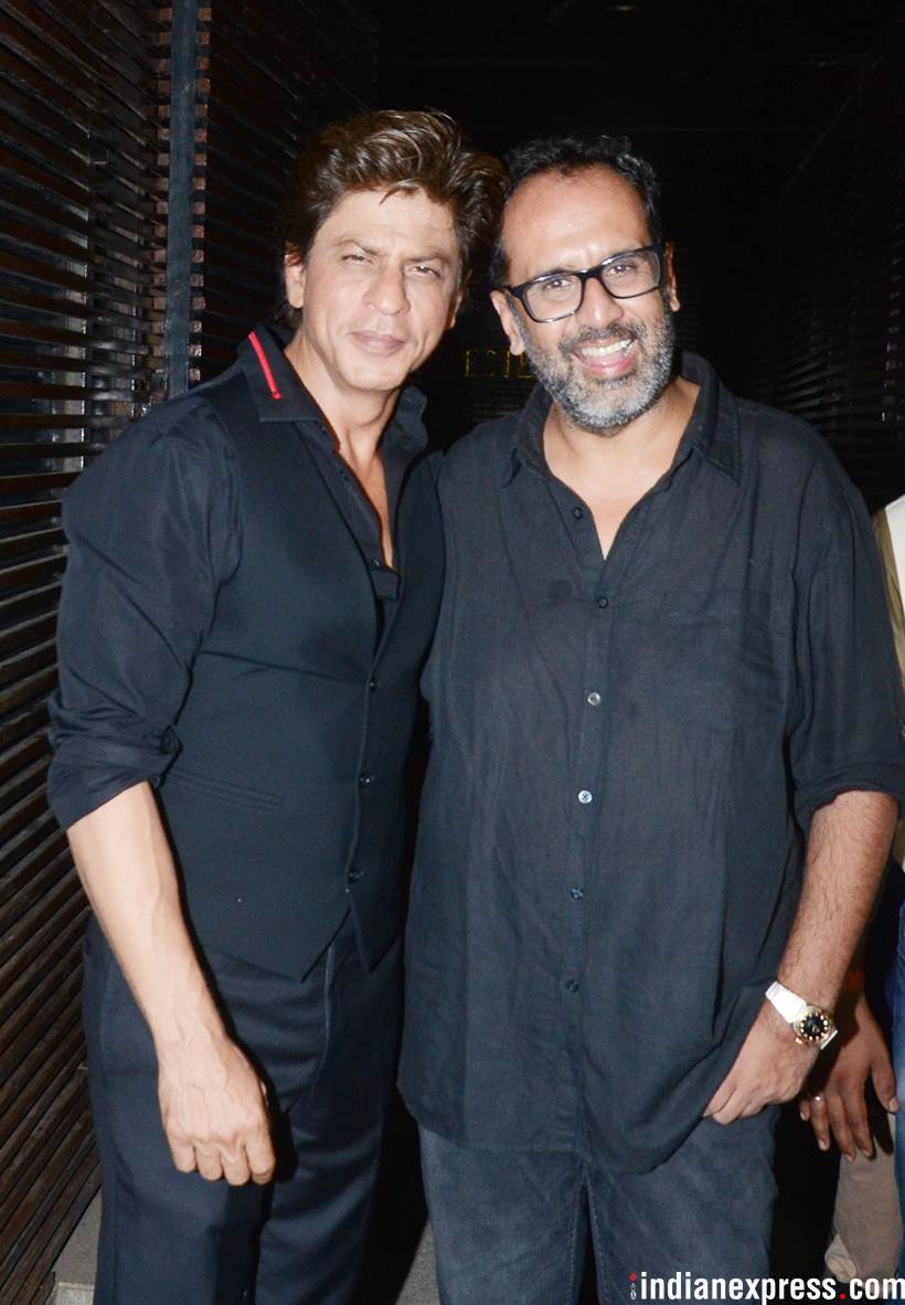 shah rukh and aanand L Rai pose