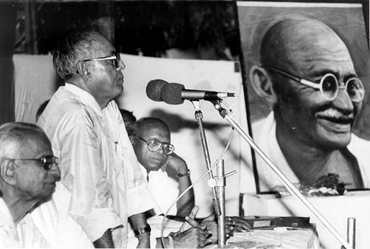 Pranab Mukherjee, Pranab Mukherjee in RSS event, Pranab Mukherjee and RSS, RSS, Sharmistha Mukherjee, Pranab Mukherjee and Congress, Pranab Mukherjee news, India news, Indian Express
