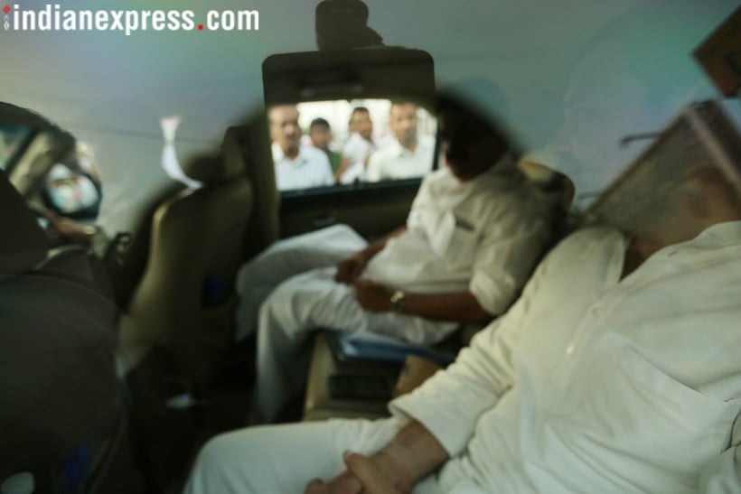 Atal Bihari Vajpayee admitted to AIIMS: Rahul Gandhi to PM Modi visit former PM