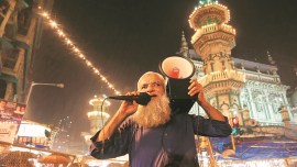 Tradition reigns as men go around waking up the faithful for Sehri ramzan, eid 2018, ramzan fast