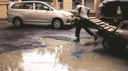 santacruz, mumbai, potholes on roads, santacruz west, mumbai road contractor, indian express