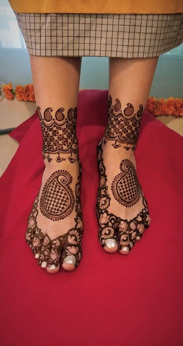 shweta tripathi mehndi