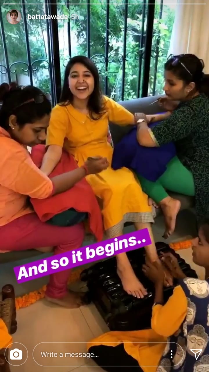 shweta tripathi mehndi