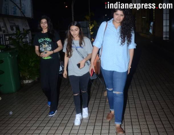 khushi kapoor and anshula kapoor