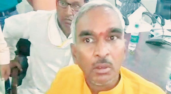Rajbhar-Shivpal meeting in Varanasi: BJP MLA calls SBSP chief dog over Shivpal meet