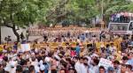 AAP dharna LIVE: Protesting AAP leaders, workers stopped by police outside LG's house