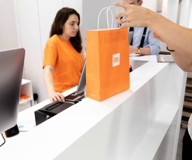 Xiaomi, Xiaomi Q1 2018 loss, Xiaomi IPO opening, Xiaomi $1 billion loss, Apple, Lei Jung Xiaomi, Samsung, Xiaomi smartphone sales, global smartphone market, Xiaomi news