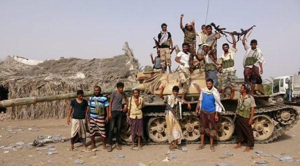 Saudi-led alliance set for battle in biggest Yemeni port