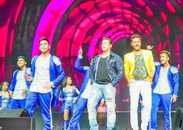 salman khan and prabhu deva at dabangg reloaded tour