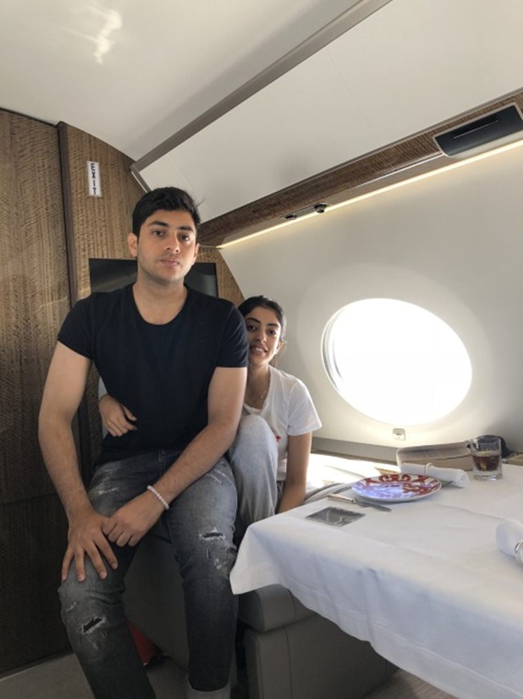 navya naveli images