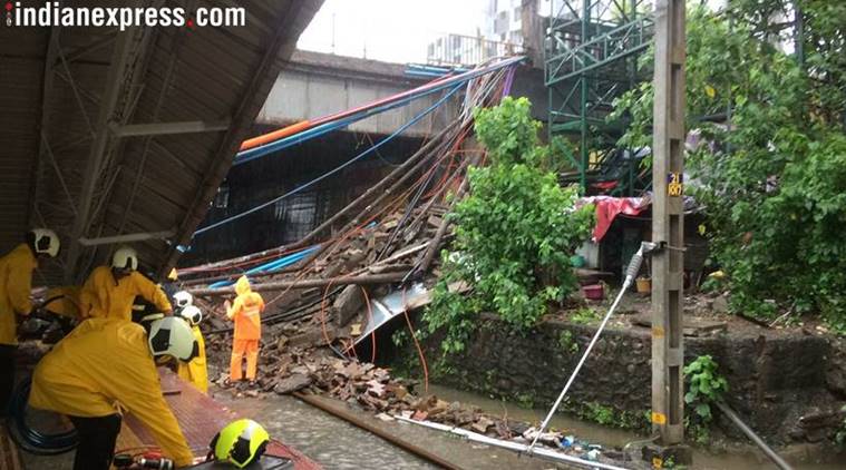 Andheri road overbridge collapse, Mumbai rain, road overbridge collapse, Andheri Station, road overbridge collapse in Mumbai, road overbridge collapse in Andheri, road overbridge news, andheri news, heavy rain in mumbai