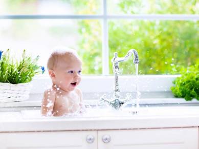 healthy, kids, kids bathing, kids bathing, kids clothing, diapers, grooming, skincare, diseases, indian express parenting