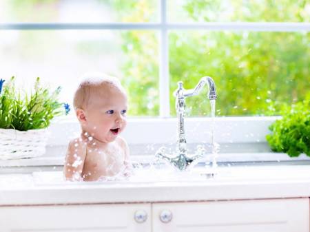 healthy, kids, kids bathing, kids bathing, kids clothing, diapers, grooming, skincare, diseases, indian express parenting