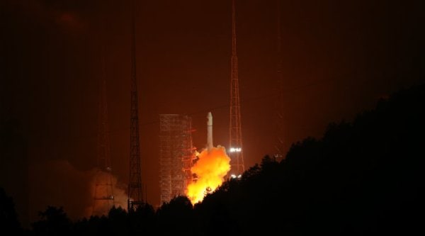 China successfully launches two remote sensing satellites