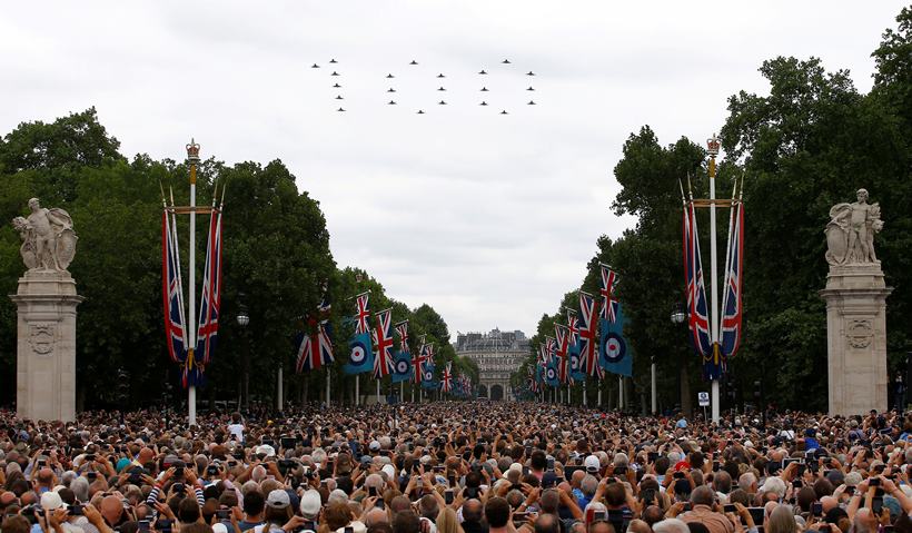 Queen Elizabeth pays tribute to mark 100 years of Royal Air Force