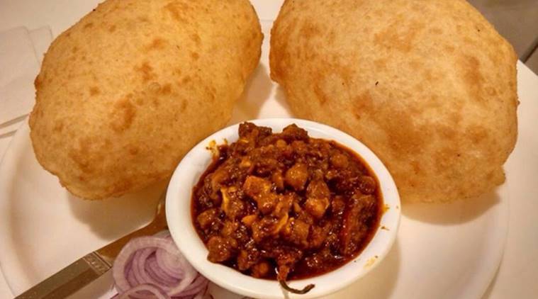 street food, food tourism, travel destinations monsoon, best street food india, best food places delhi, kolkata, ahmedabad, mumbai, amritsar, indian express, indian express news