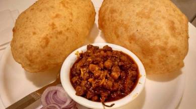 street food, food tourism, travel destinations monsoon, best street food india, best food places delhi, kolkata, ahmedabad, mumbai, amritsar, indian express, indian express news