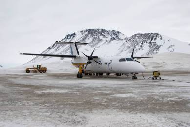 Top 10 Most Dangerous Airport Runways, Dangerous Airport, Gisborne Airport in New Zealand, greenland airport,