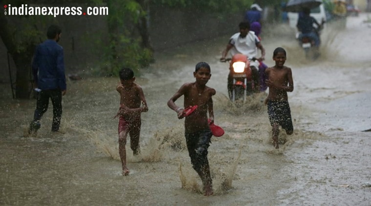 Delhiites Wake Up To Heavy Rain, Waterlogging Causes Traffic Jam 