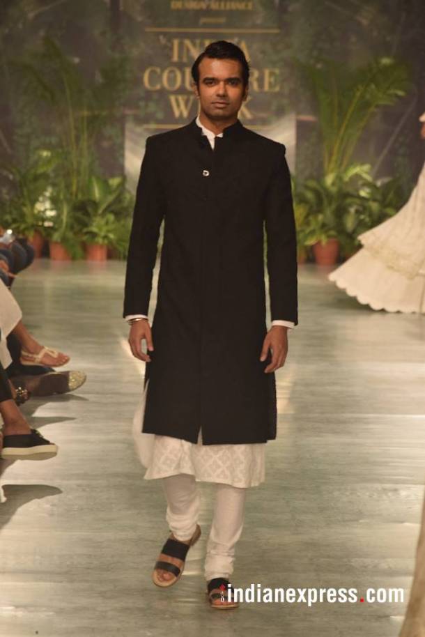 Indian Couture Week 2018, Indian Couture Week Rahul Mishra collection, ICW 2018, ICW rahul mishra collection, rahul mishra bridal couture, rahul mishra bridal outfits price, indian express, indian express news