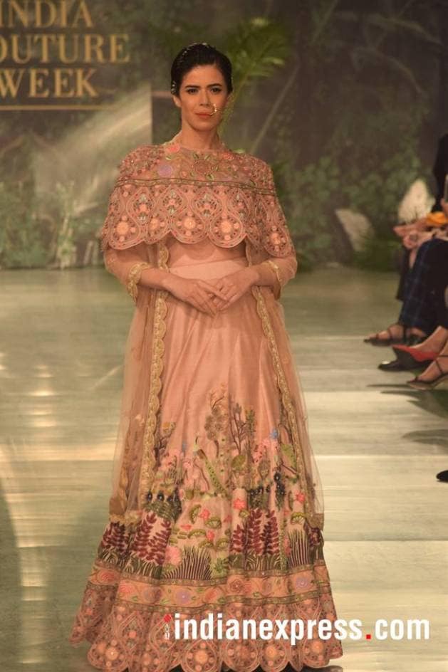 Indian Couture Week 2018, Indian Couture Week Rahul Mishra collection, ICW 2018, ICW rahul mishra collection, rahul mishra bridal couture, rahul mishra bridal outfits price, indian express, indian express news
