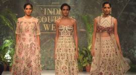 Indian Couture Week 2018, Indian Couture Week Rahul Mishra collection, ICW 2018, ICW rahul mishra collection, rahul mishra bridal couture, rahul mishra bridal outfits price, indian express, indian express news