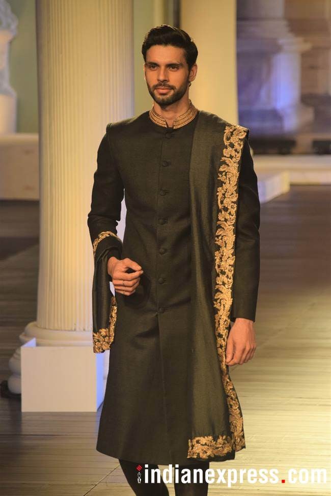 Kiara Advani, india couture week 2018, Kiara Advani india couture week 2018, Shyamal and Bhumika, celeb fashion, bollywood fashion, indian express, indian express news