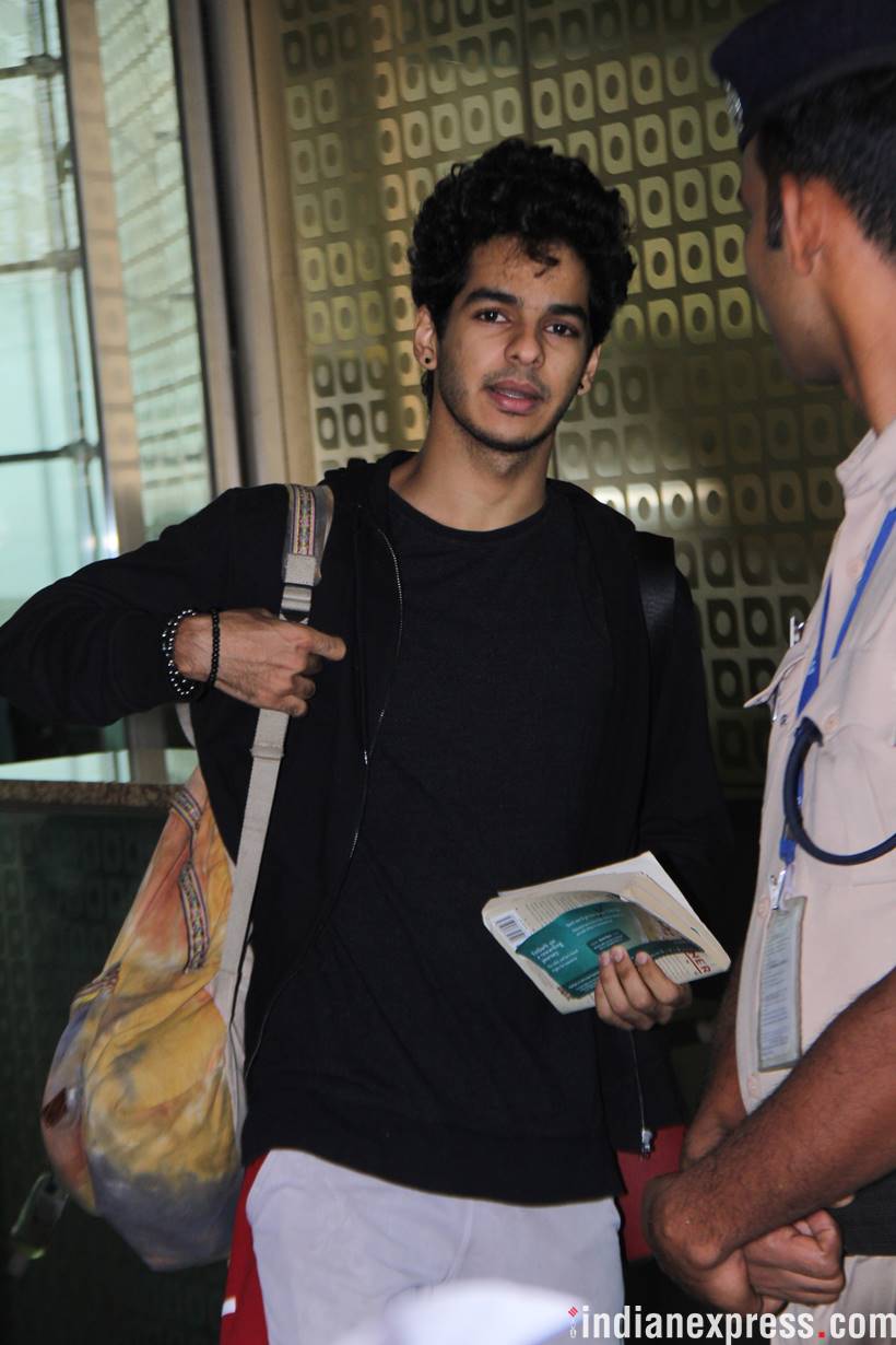 ishaan khatter at mumbai airport