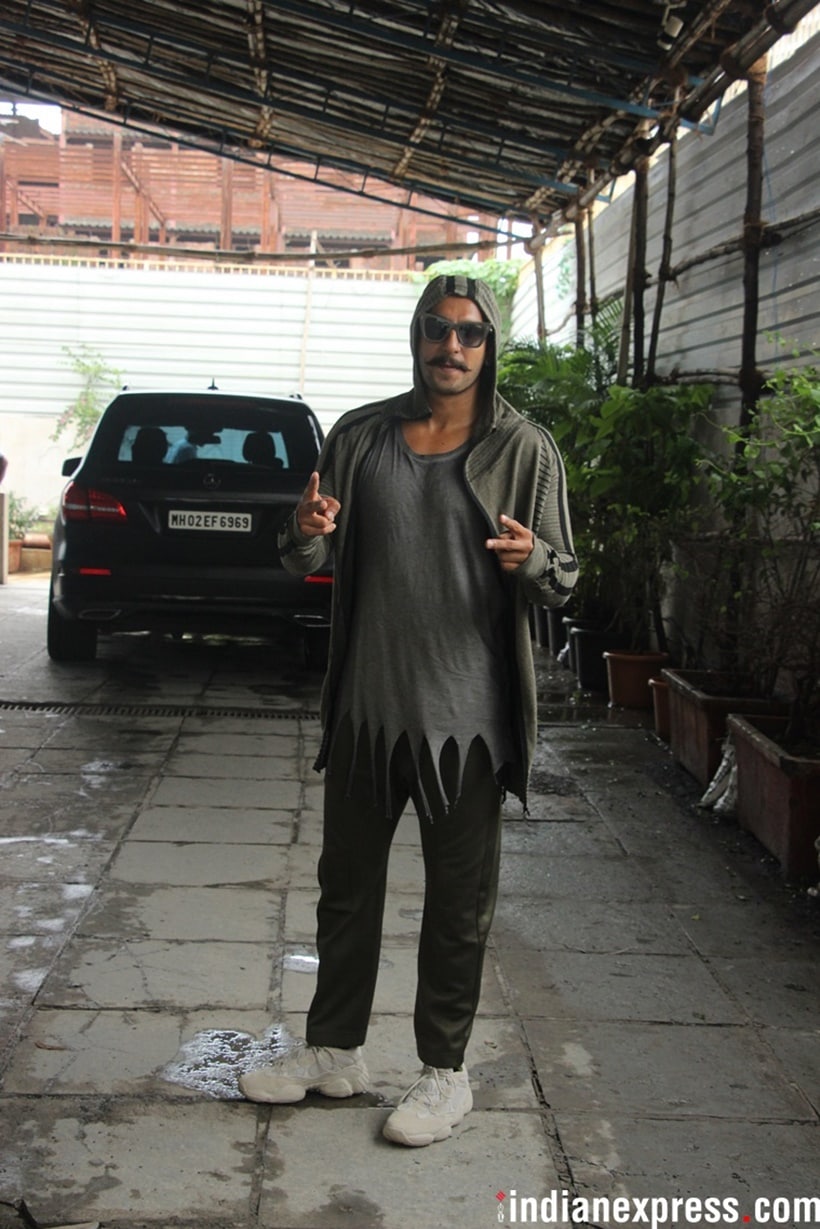 ranveer singh in simmba look