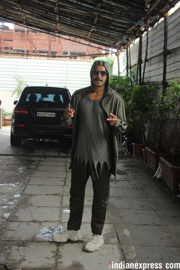 ranveer singh in simmba look
