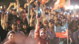 Supporters of Imran Khan, during a campaign last week. (Photo: Reuters)