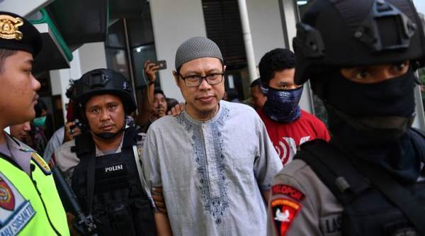 Indonesian court outlaws Islamic State-linked group
