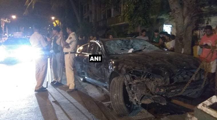 Mumbai: 4 injured after Jaguar rams into 6 vehicles, locals thrash driver