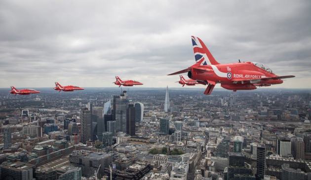 Queen Elizabeth pays tribute to mark 100 years of Royal Air Force