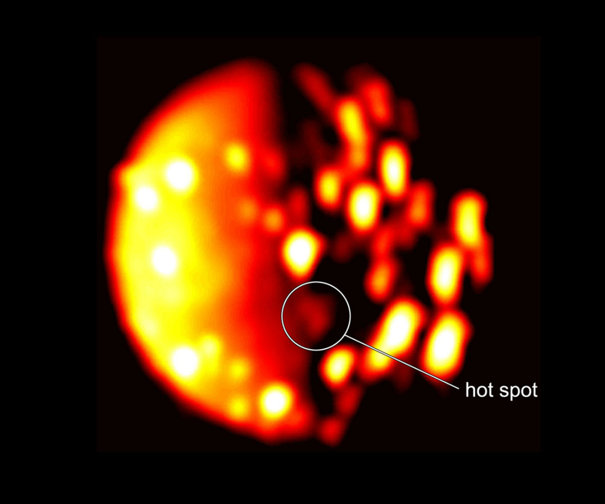 NASA Juno probe, Io volcano, Jupiter moon Io, Jovioan InfraRed Aural Mapper, volcanic hotspot, Jupiter's orbit, National Institute of Astrophysics in Italy, auroras, Jupiter's atmosphere, cloud cover, magnetosphere